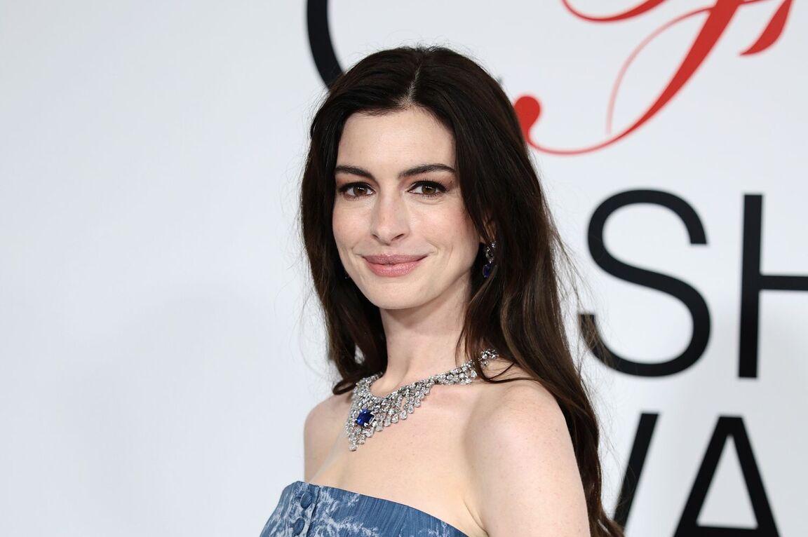 Anne Hathaway’s Desire to Do a Christmas Movie