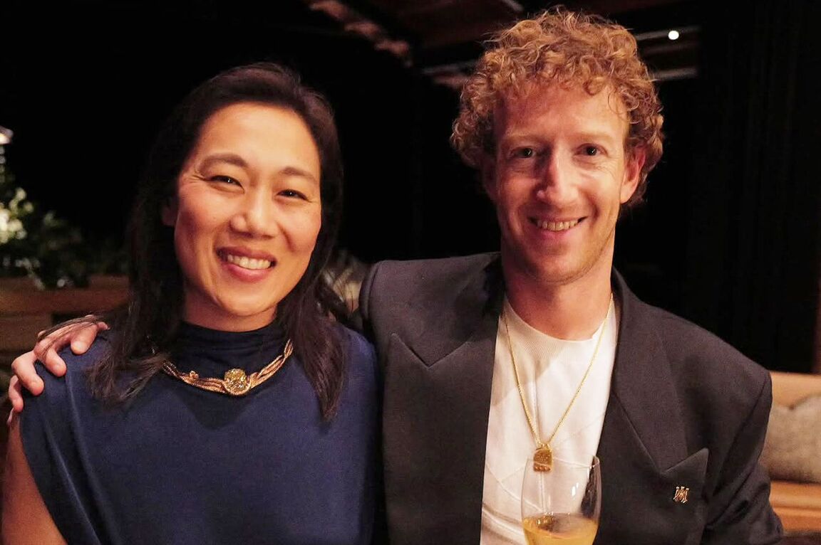 Mark Zuckerberg ‘s New Year with Wife Priscilla Chan